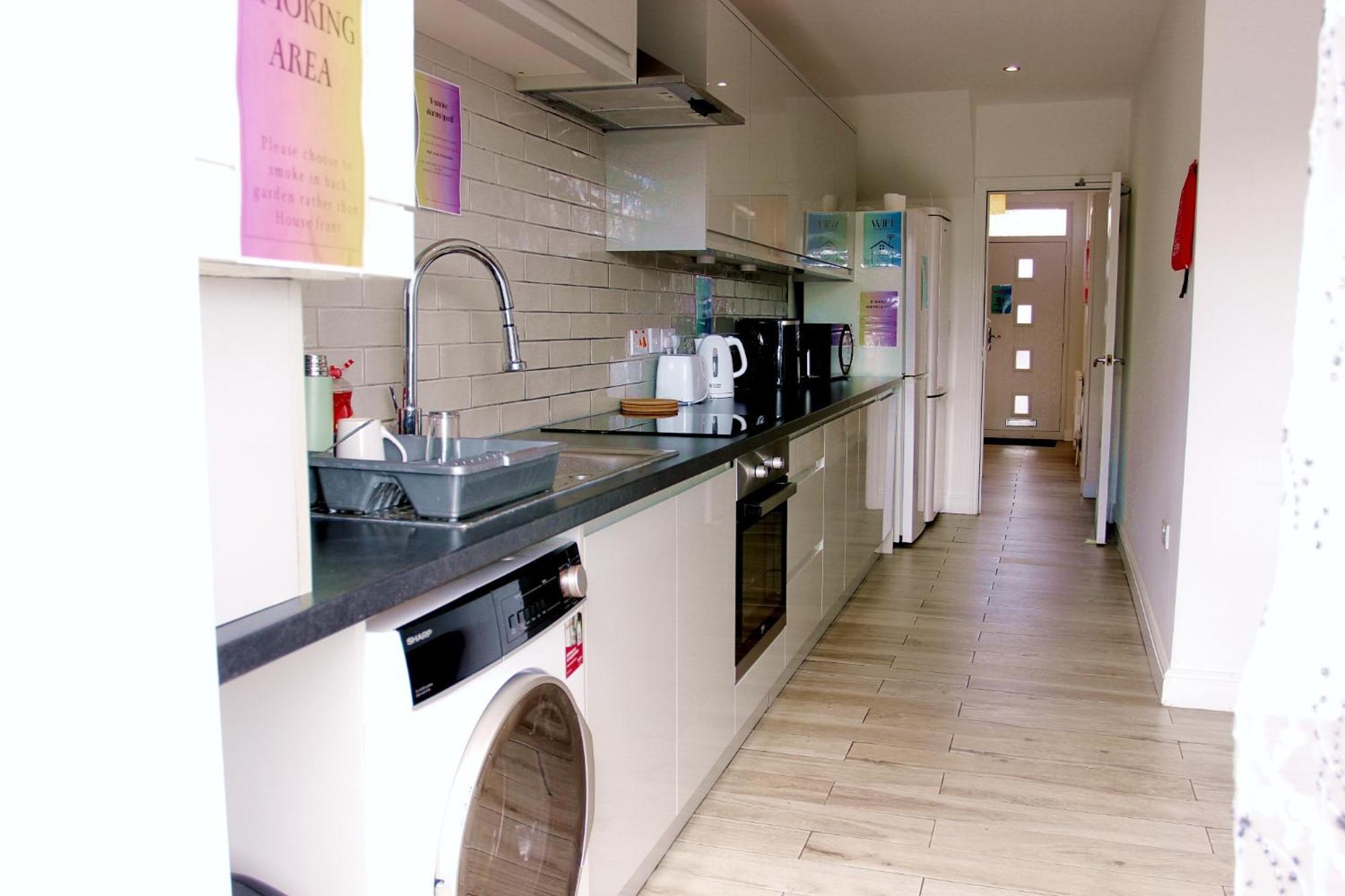 House Share With Few Ensuite Rooms Near Southmead Bristol Exteriör bild